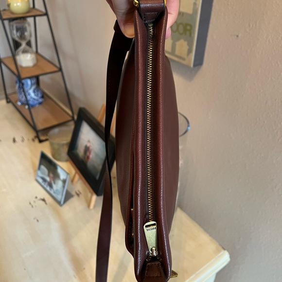 ❌SOLD❌Fossil Leather Crossbody Purse - Picture 4 of 16